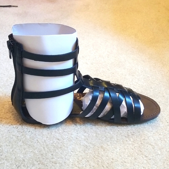 NEW- Brash Gladiator Sandals, Black, Size 7.5 - Picture 2 of 5
